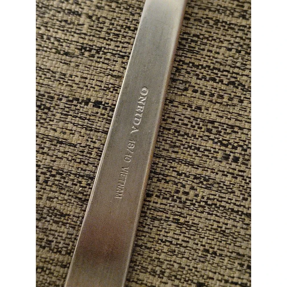 3 - Oneida Baguette Flatware 2 Dinner Forks 1 Tablespoon 18/10 Vietnam